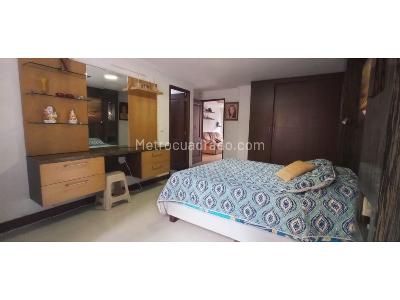 Apartamento de 3 alcobas en venta en Laureles, Medellín, 164 m² · foto 11 de 19