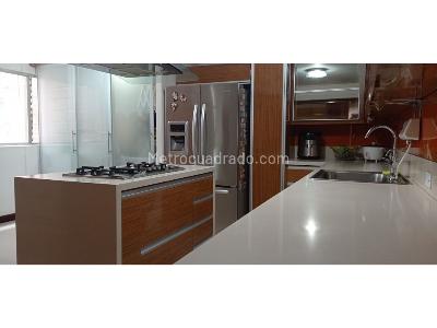 Apartamento de 3 alcobas en venta en Laureles, Medellín, 164 m² · foto 15 de 19