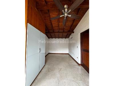 Casa de 4 alcobas en venta en El Escobero, Envigado, 164 m² · foto 2 de 12