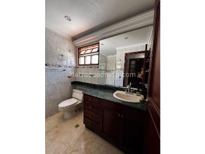 Casa de 4 alcobas en venta en El Escobero, Envigado, 164 m² · foto 10 de 12