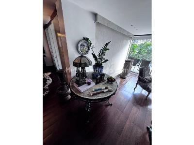 Apartamento de 1 alcoba en venta en Poblado San Lucas, Medellín, 174 m² · foto 2 de 20