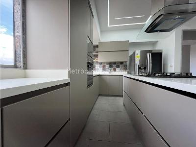 Apartamento en venta en La Cuenca, Envigado · foto 5 de 20