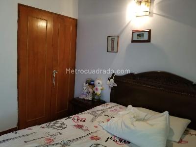 Casa de 4 alcobas en venta en Los Colores, Medellín, 181 m² · foto 10 de 14