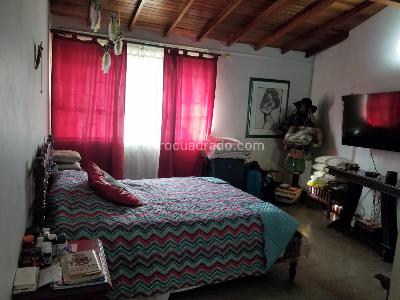 Casa de 4 alcobas en venta en Los Colores, Medellín, 181 m² · foto 12 de 14