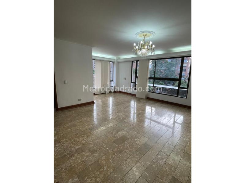 Casa Amplia de 5 Alcobas en Milla de Oro - 4