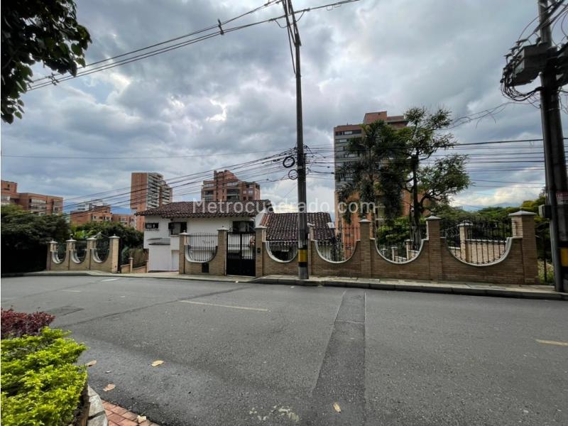 Casa Amplia de 5 Alcobas en Milla de Oro - 5