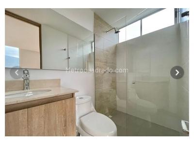 Apartamento de 2 alcobas en venta en Cañaveralejo, Sabaneta, 68 m² · foto 3 de 6