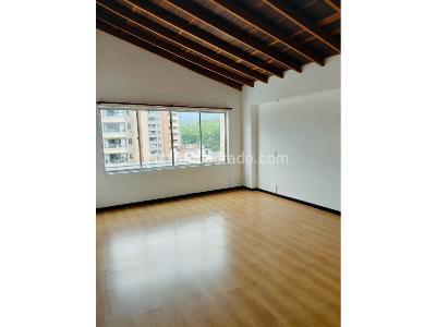 Apartamento de 3 alcobas en arriendo en Laureles, Medellín, 230 m² · foto 4 de 18