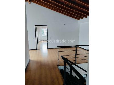 Apartamento de 3 alcobas en arriendo en Laureles, Medellín, 230 m² · foto 9 de 18