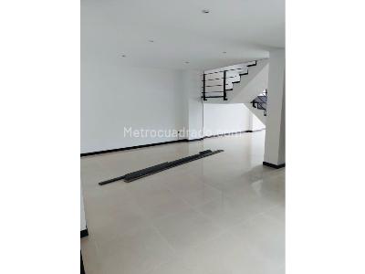 Apartamento de 3 alcobas en arriendo en Laureles, Medellín, 230 m² · foto 14 de 18