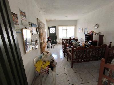 Casa de 3 alcobas en venta en Comuneros, Cali, 105 m² · foto 2 de 10