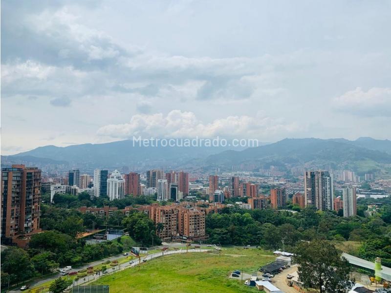 Exclusive 2BR Apartment in Los Balsos