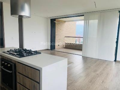 Apartamento de 2 alcobas en arriendo en Los Balsos, Medellín, 87 m² · foto 7 de 15