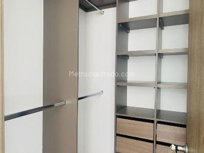 Apartamento de 2 alcobas en arriendo en Los Balsos, Medellín, 87 m² · foto 11 de 15