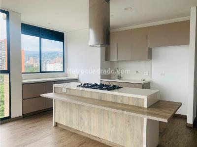 Apartamento de 2 alcobas en arriendo en Los Balsos, Medellín, 87 m² · foto 13 de 15