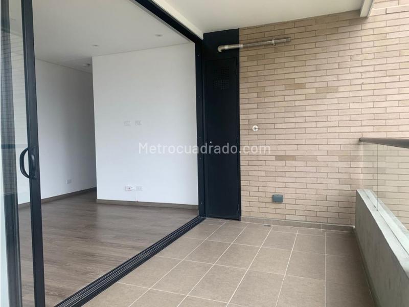 Exclusive 2BR Apartment in Los Balsos - 6