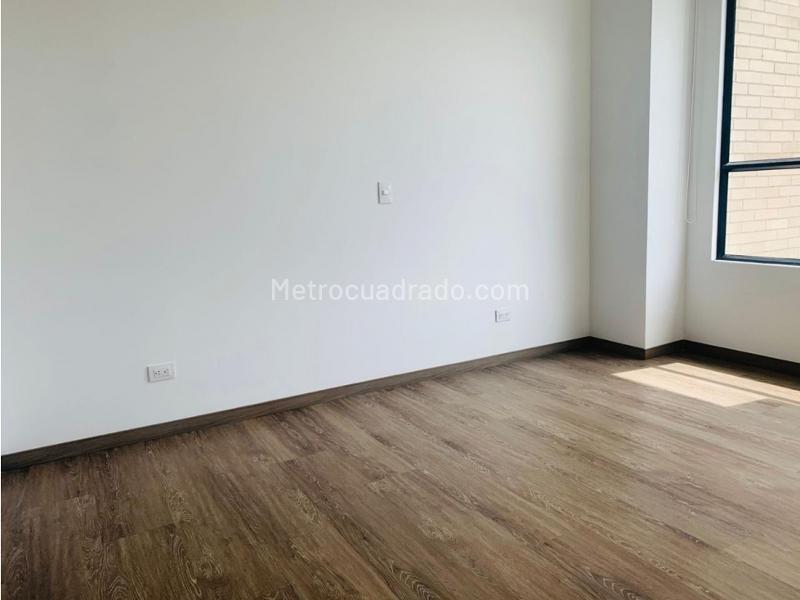 Exclusive 2BR Apartment in Los Balsos - 9