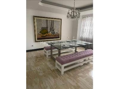 Apartamento en arriendo en Los Gonzales, Medellín · foto 5 de 13