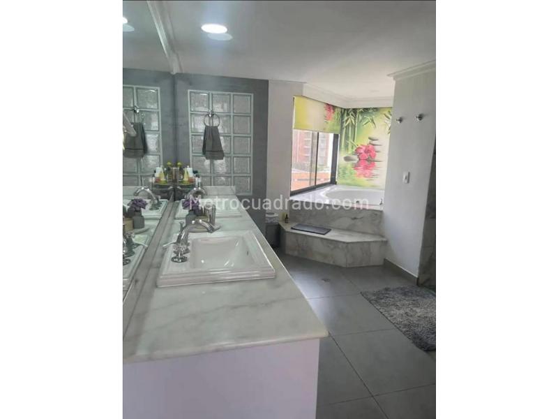 Penthouse de Lujo con Terraza Privada en Los Gonzales - 9