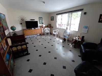 Casa de 5 alcobas en venta en La Castellana, Medellín, 320 m² · foto 7 de 20