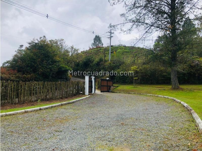3BR House in La Fe (7422 m²) - 3