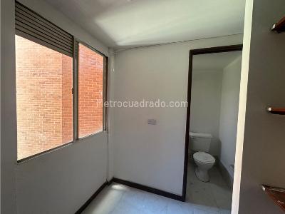 Apartamento de 4 alcobas en venta en Loma Del Indio, Medellín, 83 m² · foto 10 de 20