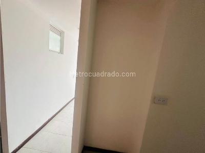 Apartamento de 4 alcobas en venta en Loma Del Indio, Medellín, 83 m² · foto 12 de 20