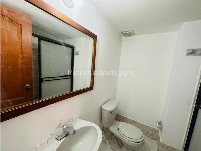 Apartamento de 4 alcobas en venta en Loma Del Indio, Medellín, 83 m² · foto 13 de 20
