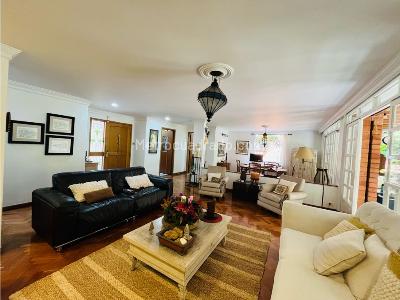 Casa de 3 alcobas en venta en Poblado San Lucas, Medellín, 350 m² · foto 5 de 20