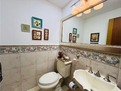 Casa de 3 alcobas en venta en Poblado San Lucas, Medellín, 350 m² · foto 10 de 20