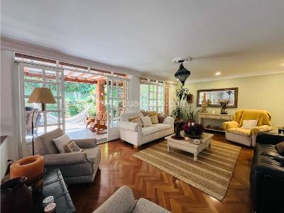 Casa de 3 alcobas en venta en Poblado San Lucas, Medellín, 350 m² · foto 11 de 20