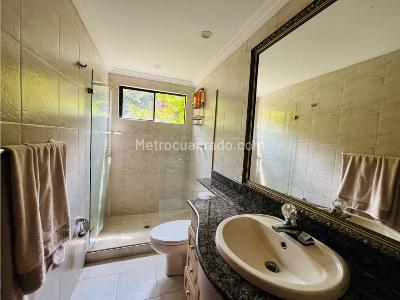 Casa de 3 alcobas en venta en Poblado San Lucas, Medellín, 350 m² · foto 16 de 20