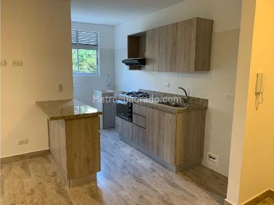 Apartamento en venta en La Castellana, Medellín · foto 5 de 15