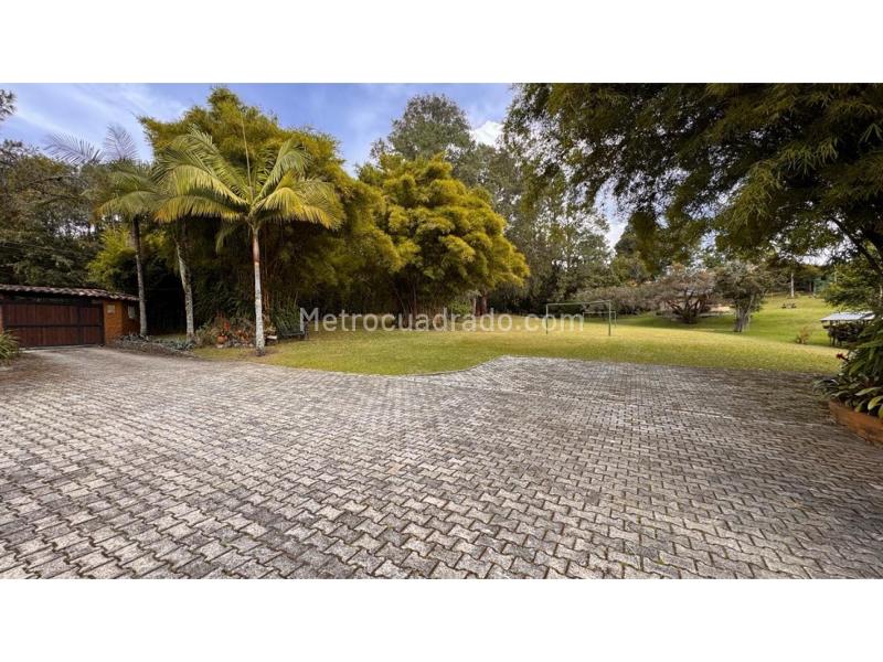 5BR House in La Fe (7000 m²) - 5