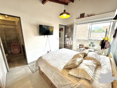 Apartamento en venta en Laureles, Medellín · foto 2 de 4