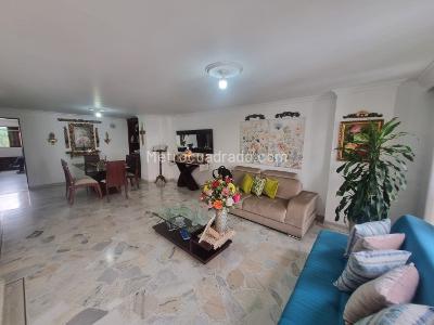 Apartamento de 4 alcobas en venta en Versalles, Cali, 141 m² · foto 2 de 20