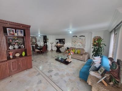 Apartamento de 4 alcobas en venta en Versalles, Cali, 141 m² · foto 3 de 20