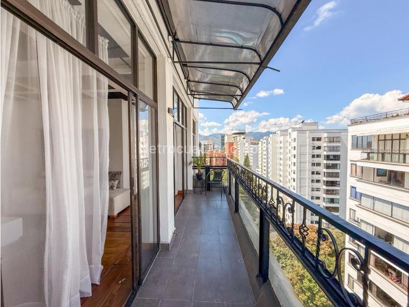 Luxurious 3BR Apartment in Provenza - 2