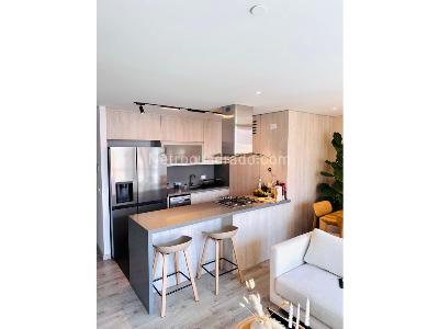 Apartamento de 2 alcobas en venta en Altos Del Poblado, Medellín, 88 m² · foto 2 de 13