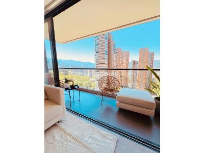 Apartamento de 2 alcobas en venta en Altos Del Poblado, Medellín, 88 m² · foto 3 de 13
