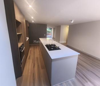 Apartamento en venta en El Campestre, Medellín · foto 2 de 17