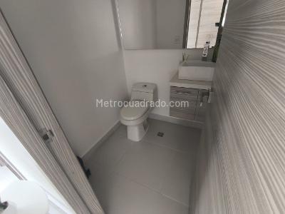 Apartamento de 2 alcobas en venta en Castropol, Medellín, 111 m² · foto 13 de 16