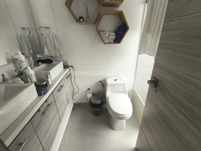 Apartamento de 2 alcobas en venta en Castropol, Medellín, 111 m² · foto 8 de 16