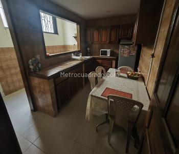 Casa de 5 alcobas en venta en Laureles, Medellín, 188 m² · foto 4 de 16