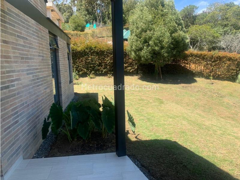 Casa campestre de 4 Alcobas en un solo nivel con vista al Valle - 8