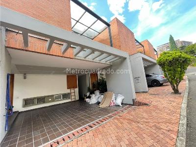 Casa en arriendo en El Poblado, Medellín · foto 4 de 20