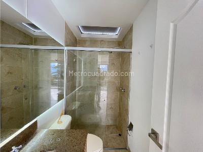 Casa en arriendo en El Poblado, Medellín · foto 8 de 20