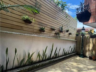 Casa de 3 alcobas en venta en Cumbres, Envigado, 235 m² · foto 4 de 17