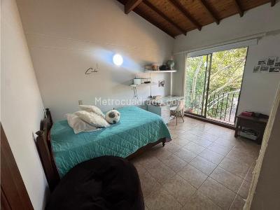 Casa de 3 alcobas en venta en Cumbres, Envigado, 235 m² · foto 10 de 17