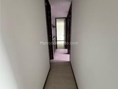 Apartamento de 3 alcobas en venta en Sabaneta, Sabaneta, 84 m² · foto 18 de 19
